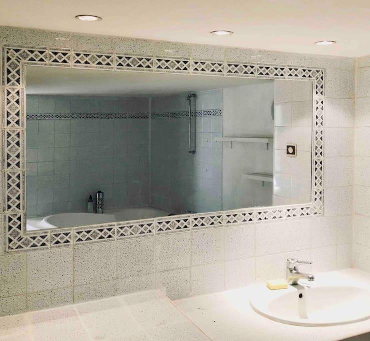 Appartement De Caractere Au Coeur Du Centre-Ville モンペリエ エクステリア 写真